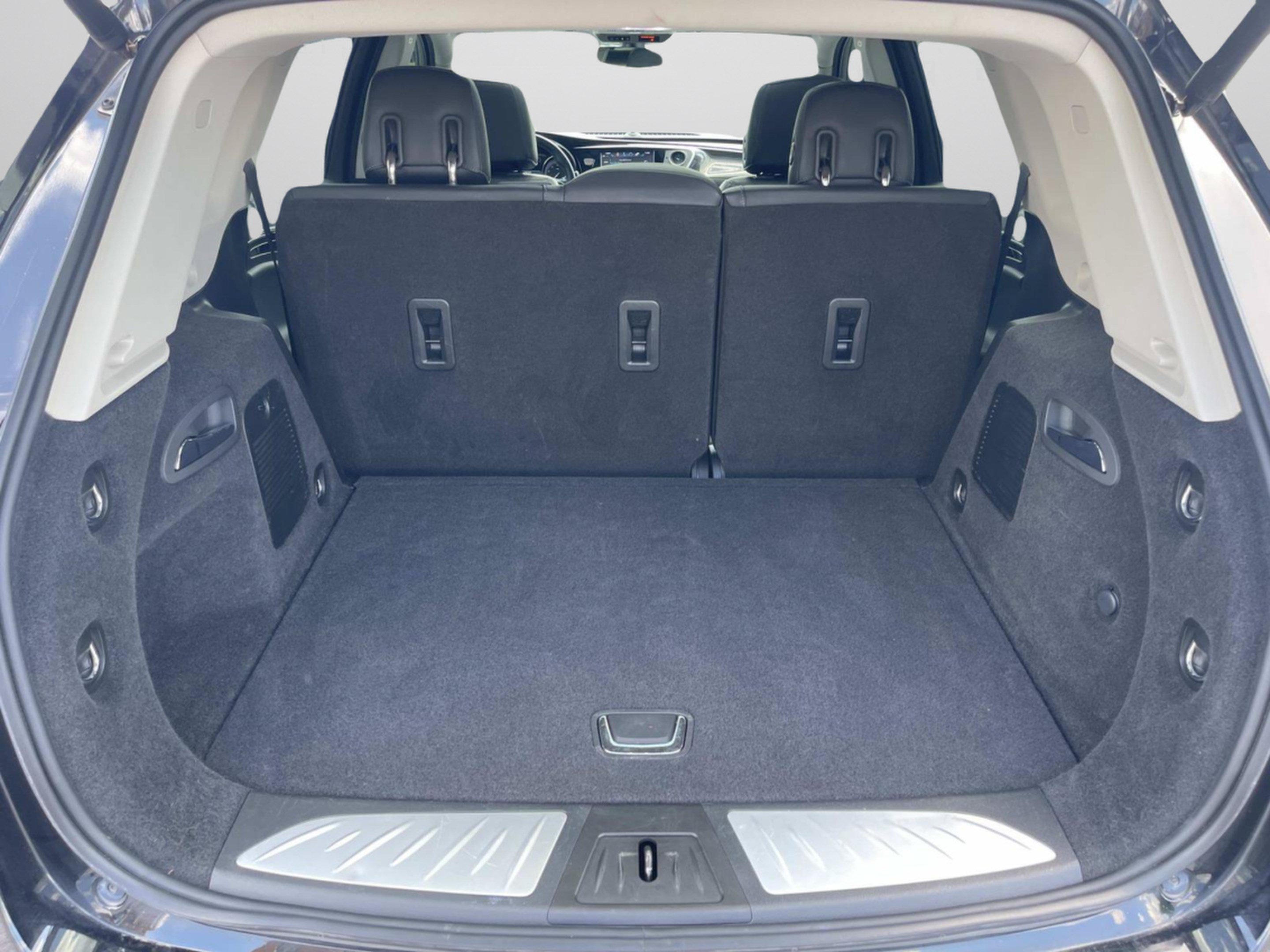 Used 2020 Buick Envision Essence FWD image 9