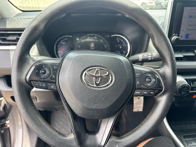 Used 2023 Toyota RAV4 LE AWD/4WD image 16