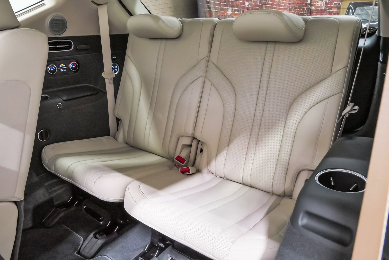 Certified 2026 Genesis GV80 2.5T Advanced image 12