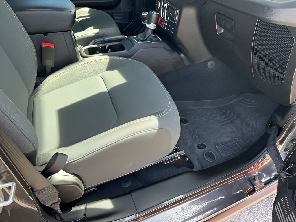 Used 2024 Jeep Wrangler Willys image 16