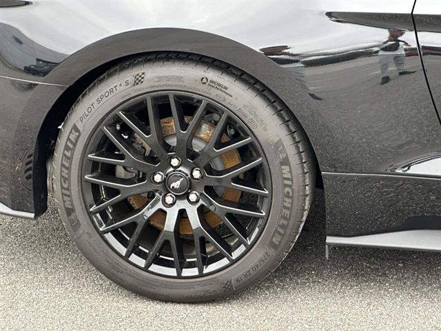 Used 2018 Ford Mustang GT Premium w/ GT Performance Package RWD image 30
