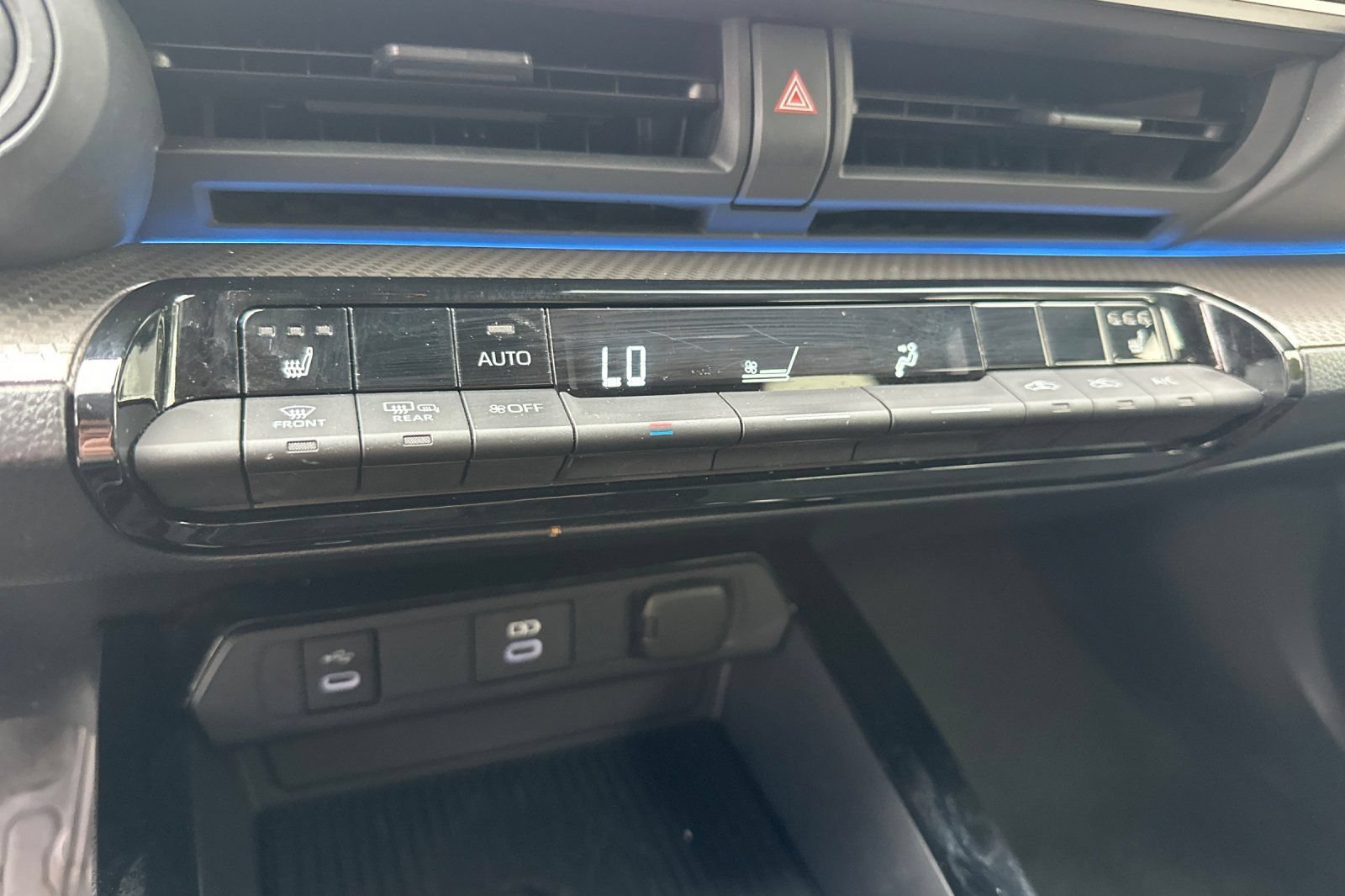 Used 2026 Toyota Prius LE FWD image 27