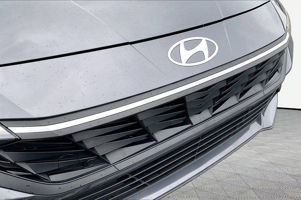 Used 2024 Hyundai Elantra SEL FWD image 35