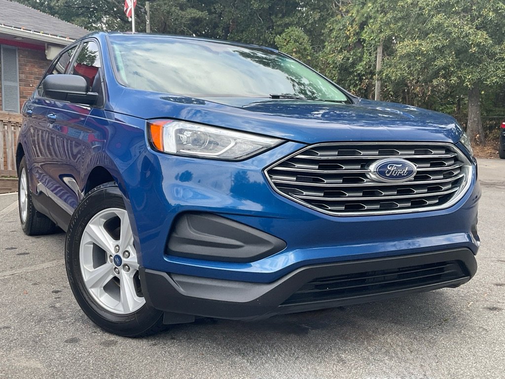 Used 2020 Ford Edge SE image 3