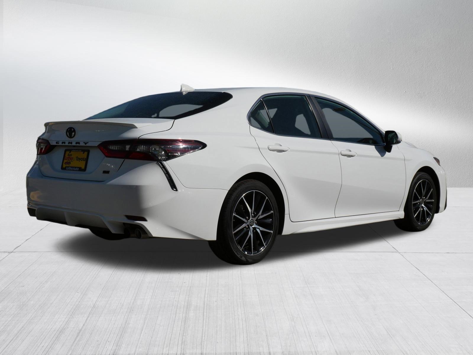 Certified 2024 Toyota Camry SE FWD image 7