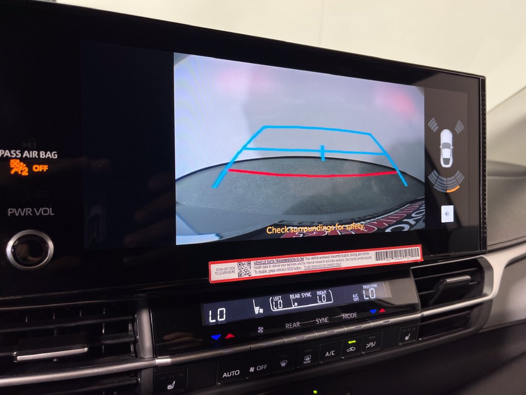 Certified 2025 Toyota Sienna XLE FWD image 21