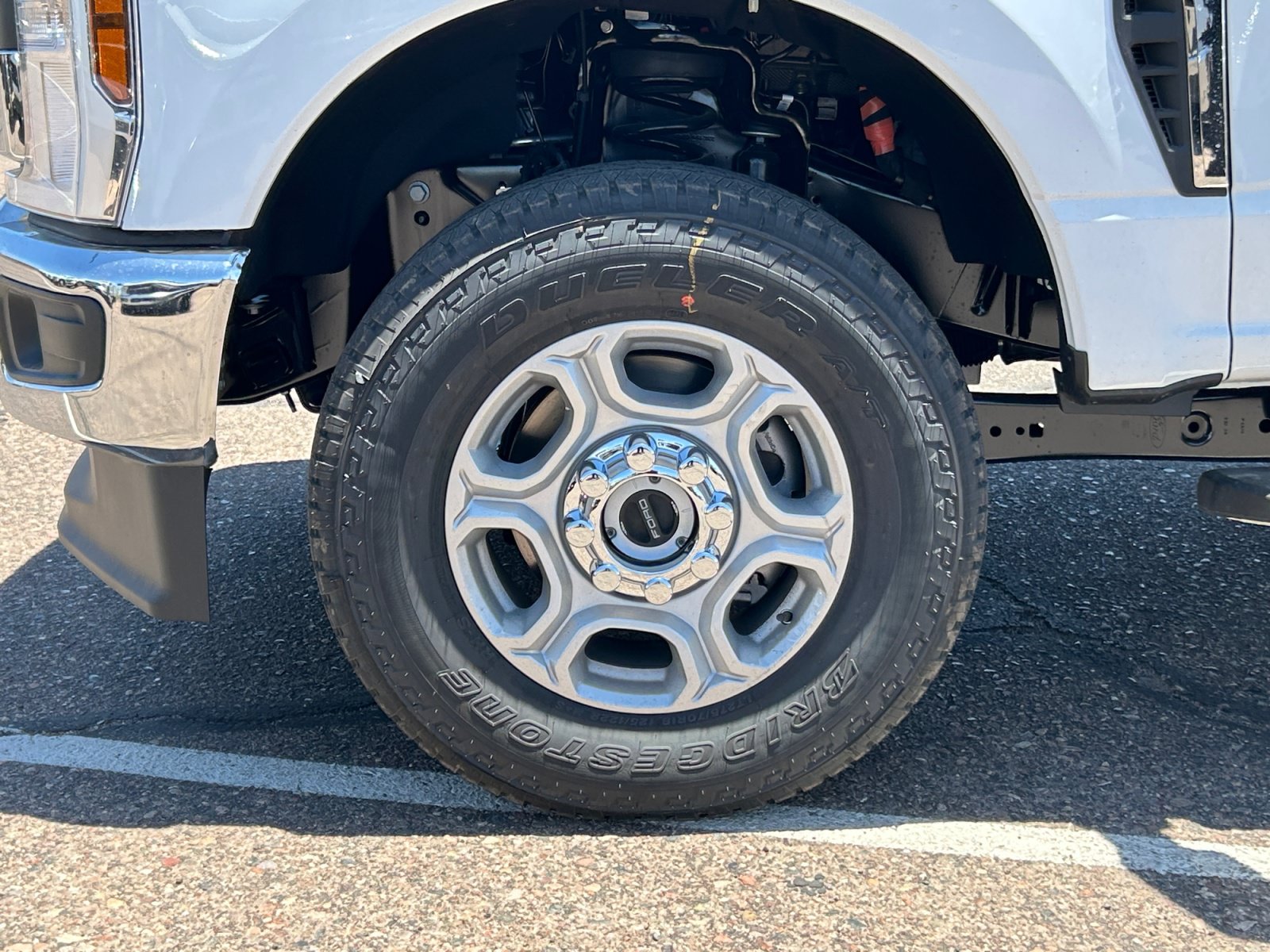 New 2026 Ford F350 XLT w/ FX4 Off-Road Package AWD/4WD image 26