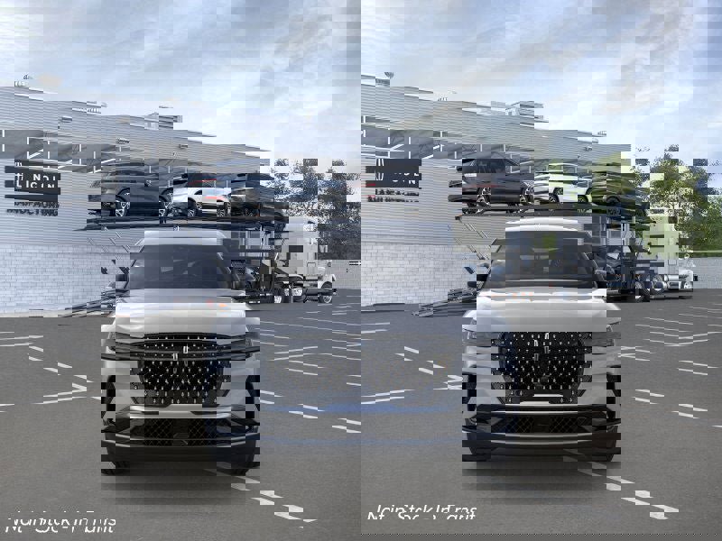 New 2026 Lincoln Nautilus Premier image 6