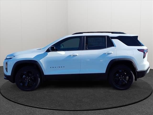 New 2026 Chevrolet Equinox LT w/ Midnight Edition image 2