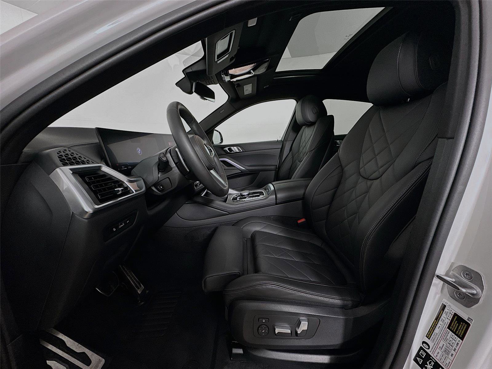 Certified 2024 BMW X6 xDrive40i image 22