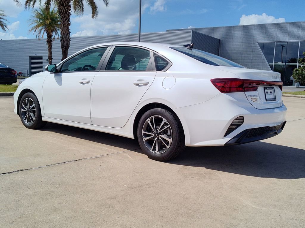 Used 2023 Kia Forte LXS image 6