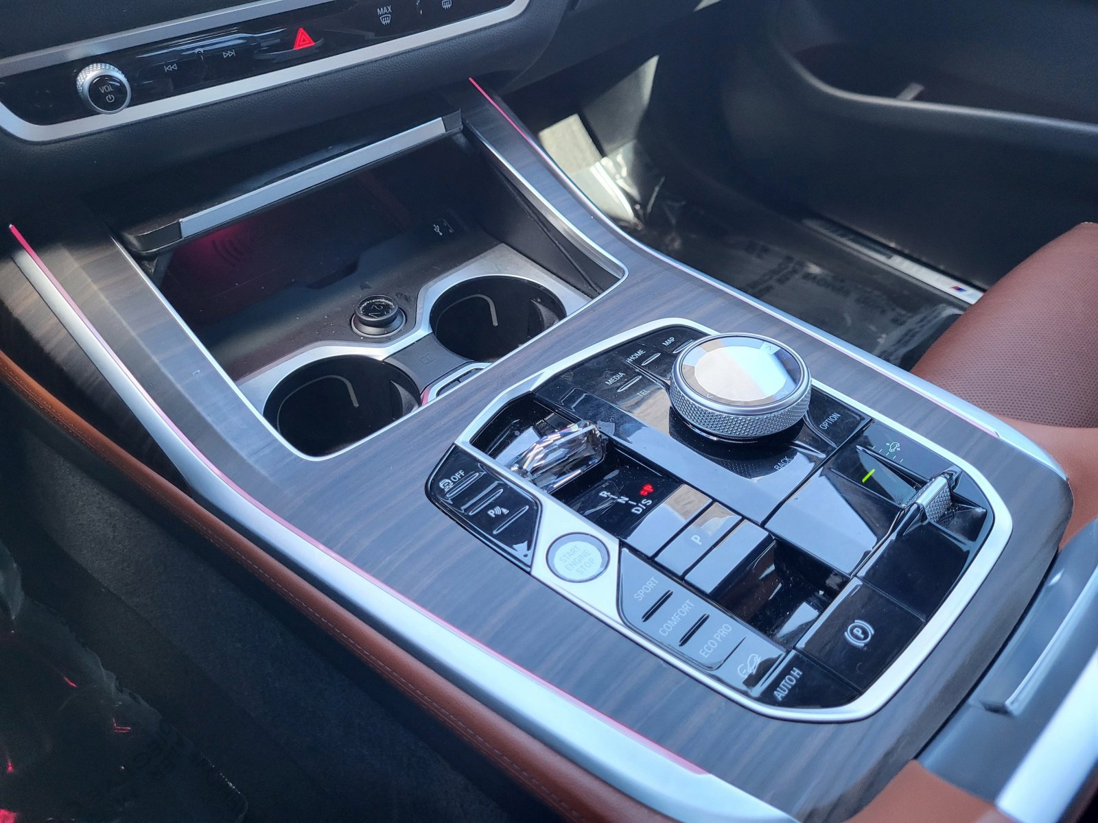 Used 2025 BMW X7 M60i image 36