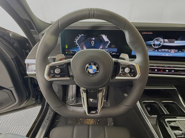 Used 2026 BMW 760i xDrive AWD/4WD image 11