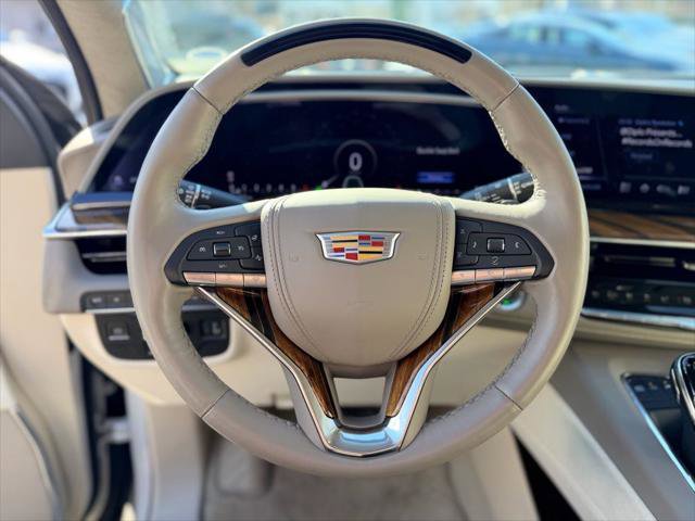 Used 2024 Cadillac Escalade ESV Sport Platinum w/ LPO, ONYX Package AWD/4WD image 31