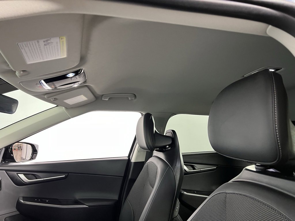 Used 2024 Kia EV6 Light image 27
