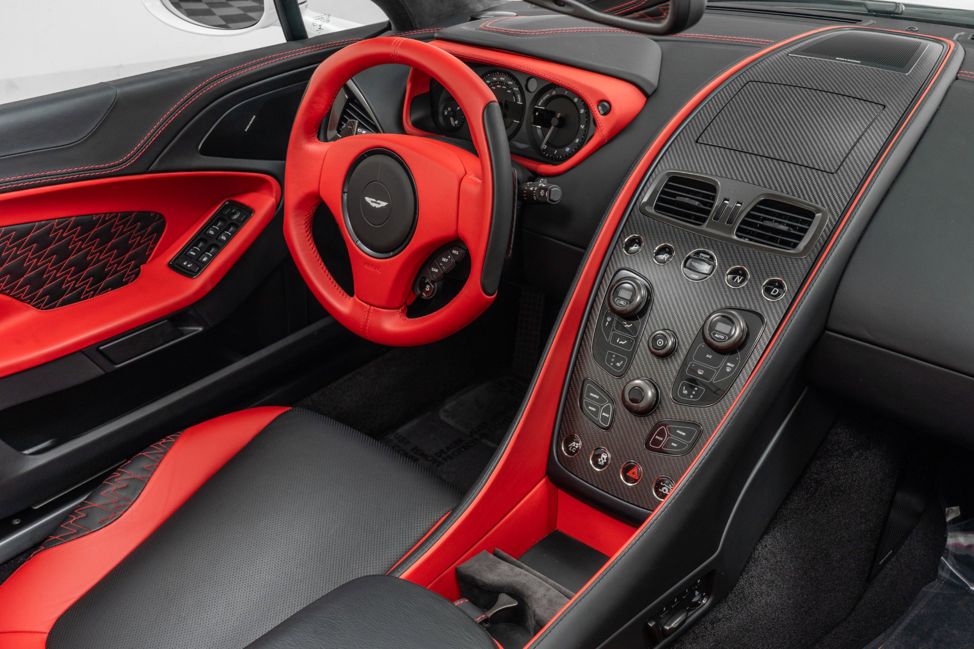 Used 2018 Aston Martin Vanquish Zagato image 29