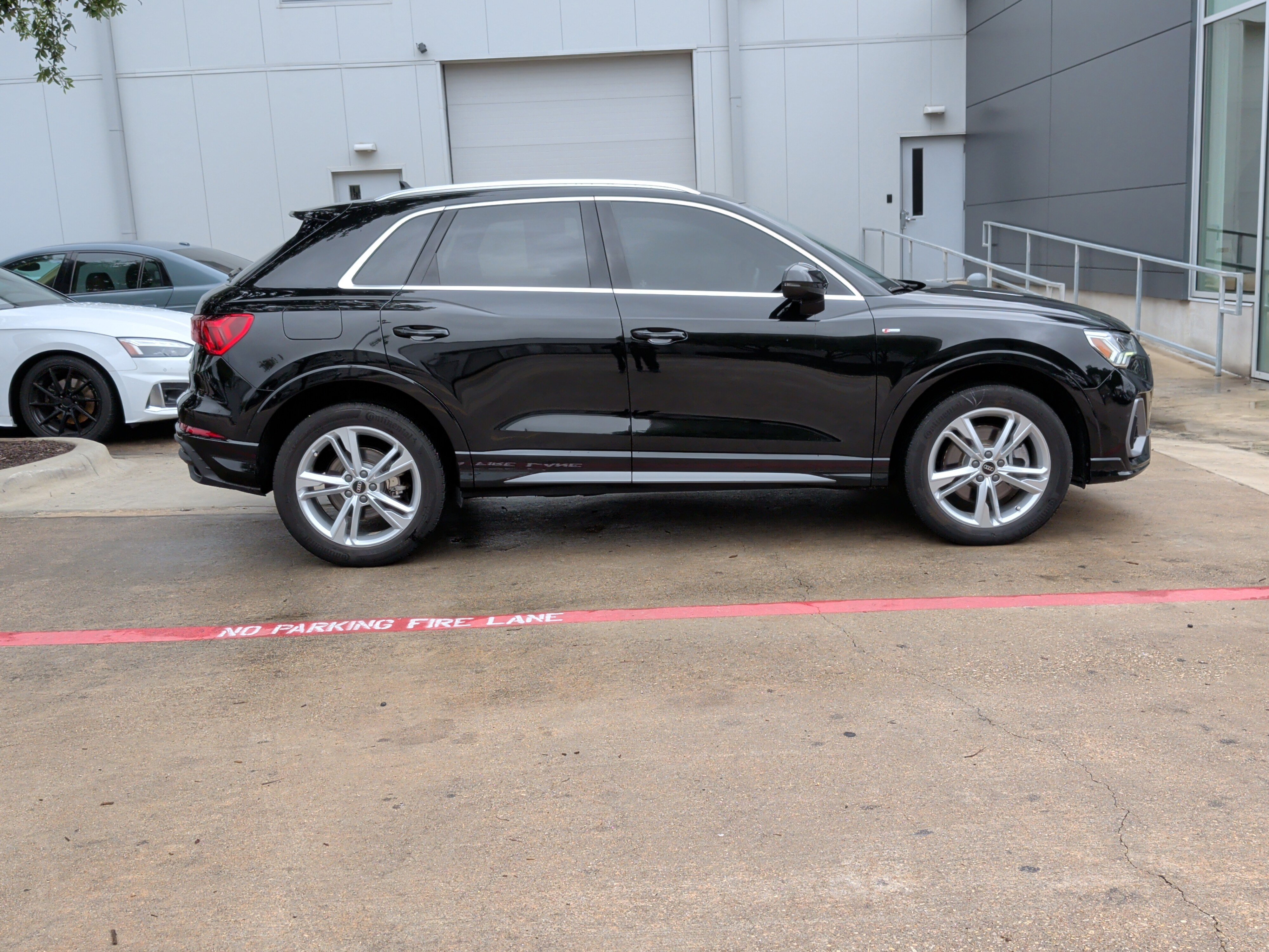 Certified 2024 Audi Q3 2.0T Premium w/ 19" Wheel Package AWD/4WD image 12