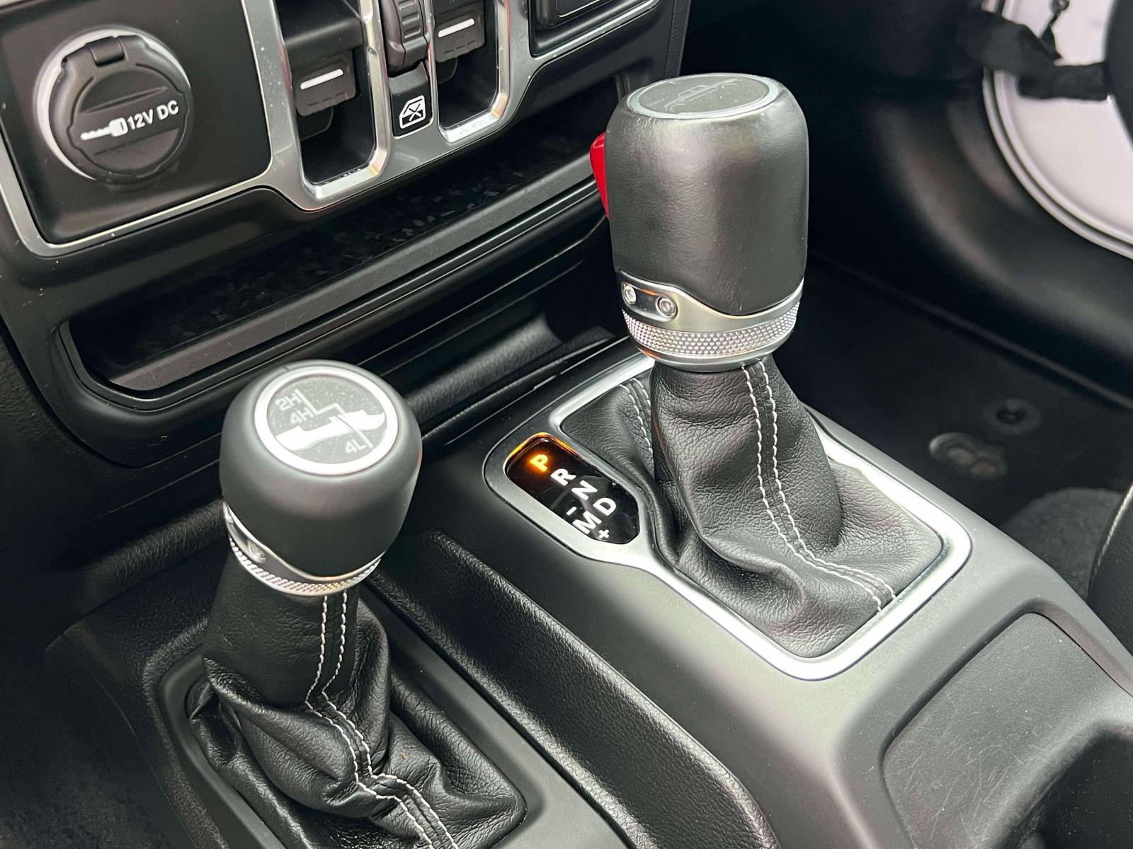 Used 2020 Jeep Gladiator Overland AWD/4WD image 10