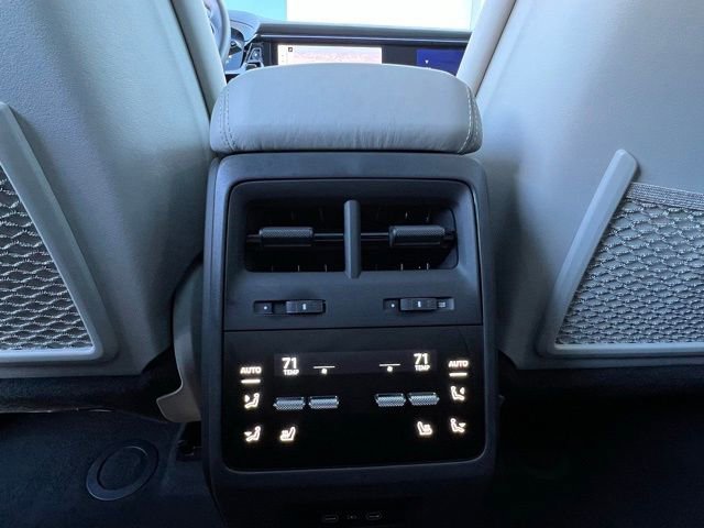 Used 2024 Porsche Macan 4 Electric image 35