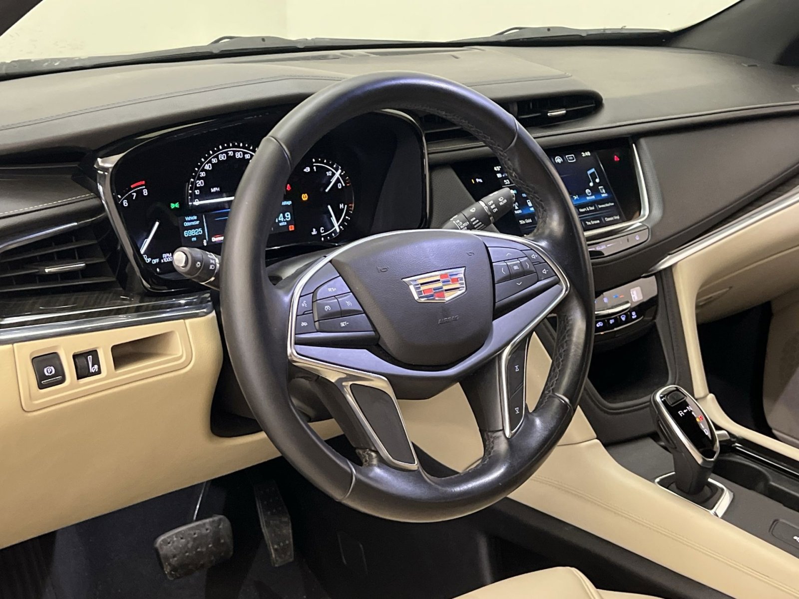 Used 2019 Cadillac XT5 FWD image 14