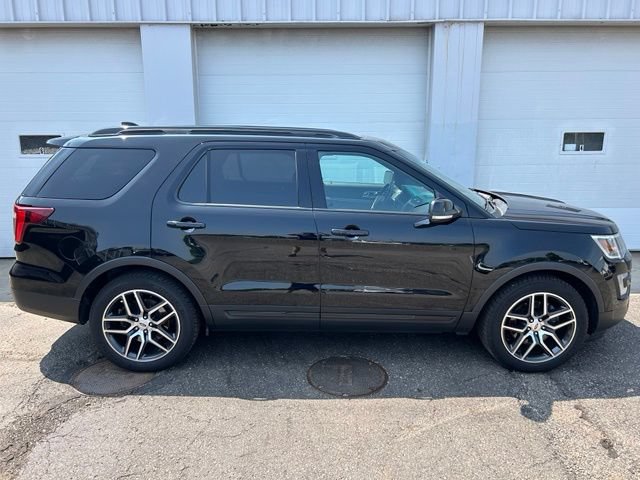Used 2017 Ford Explorer Sport w/ Equipment Group 401A AWD/4WD image 6