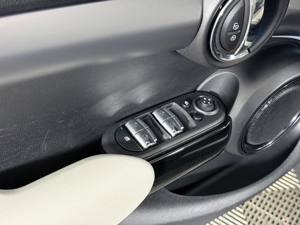 Certified 2024 MINI Cooper S FWD image 21