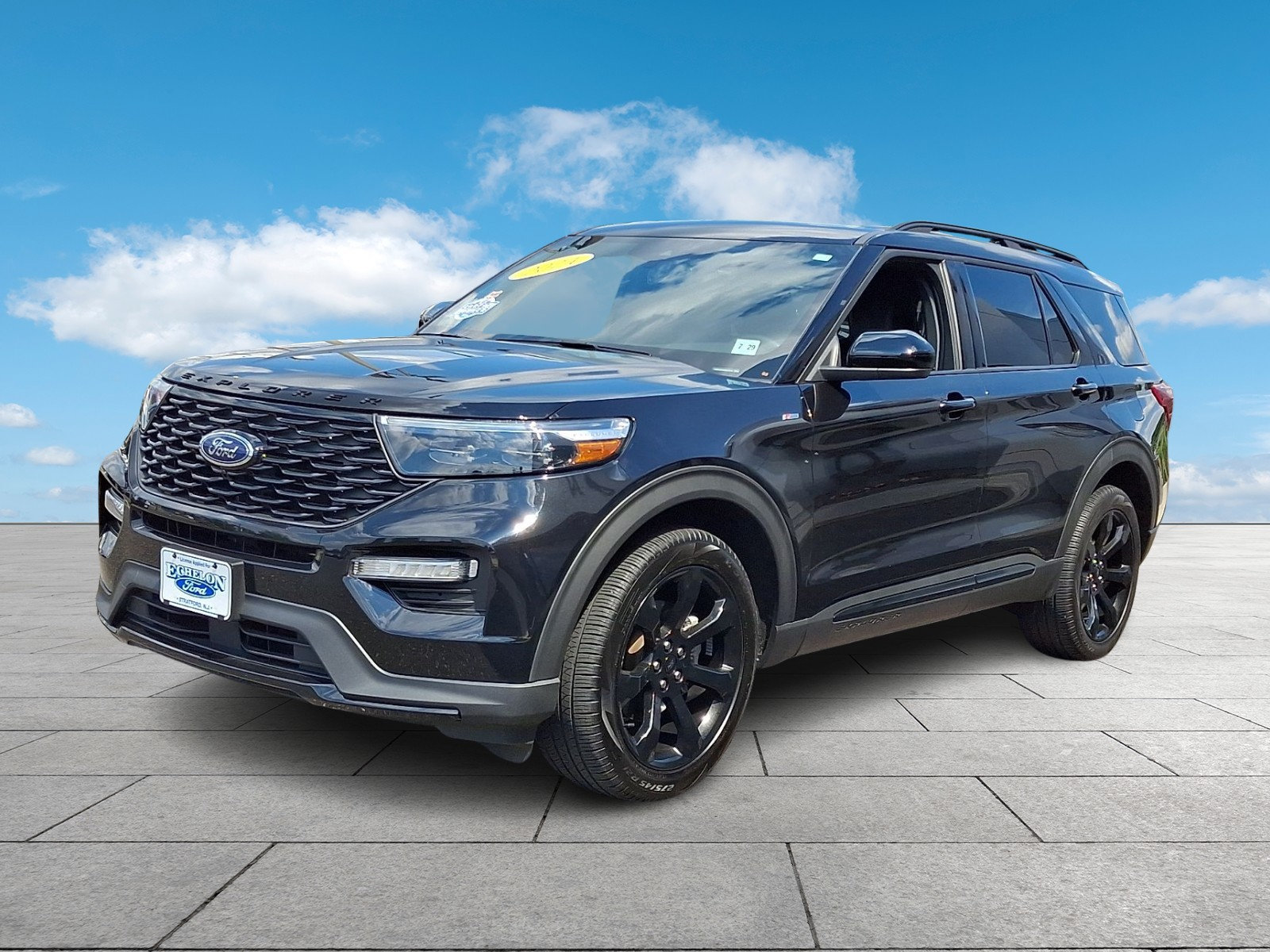 Used 2024 Ford Explorer ST-Line w/ Class IV Trailer Tow Package AWD/4WD image 3