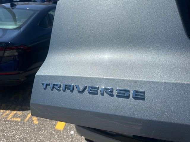 Used 2025 Chevrolet Traverse LT FWD image 34