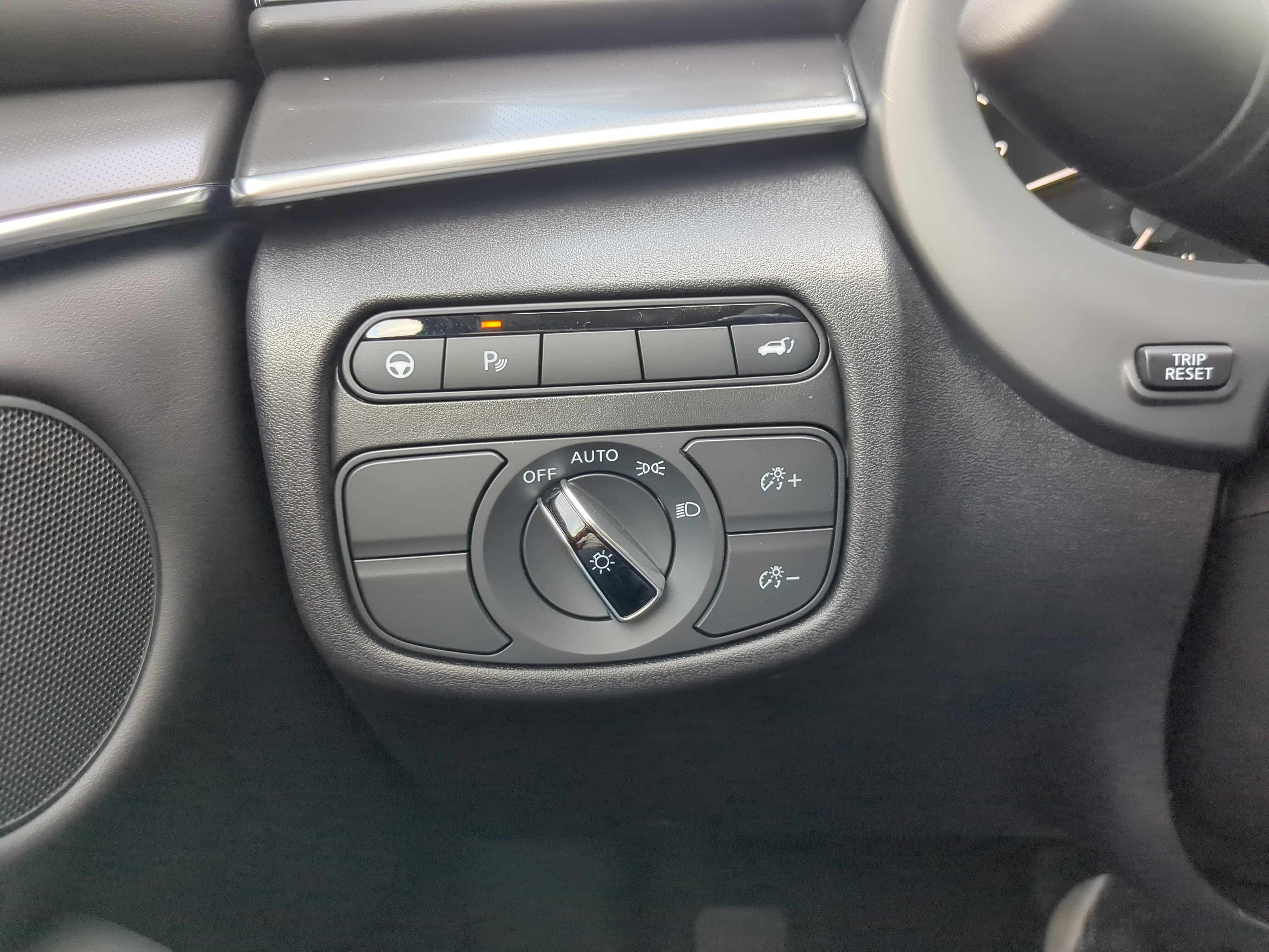 New 2025 INFINITI QX50 Luxe image 29