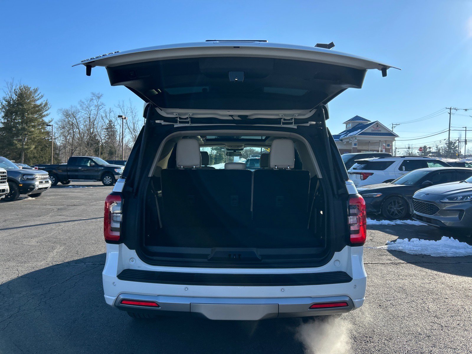 Certified 2022 Ford Expedition Platinum image 14