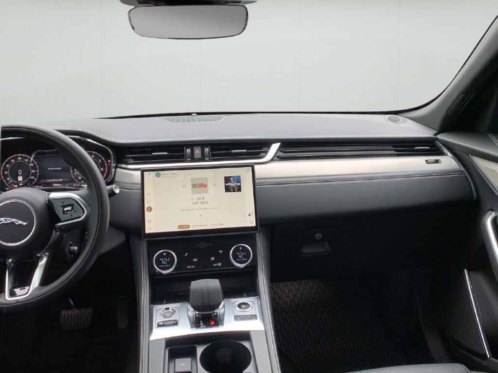 Used 2025 Jaguar F-PACE R-Dynamic S AWD/4WD image 19