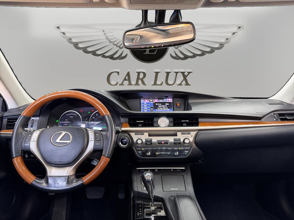 Used 2013 Lexus ES 300h w/ Luxury Pkg FWD image 11