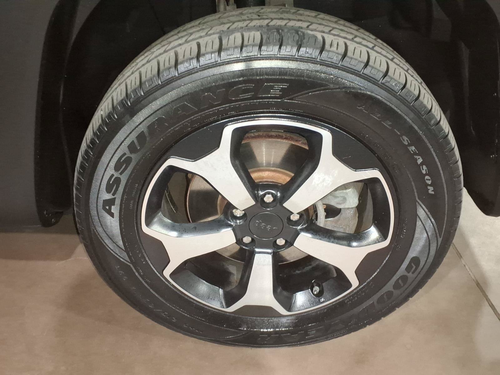 Certified 2019 Jeep Renegade Trailhawk w/ UConnect 8.4 Nav Group AWD/4WD image 7