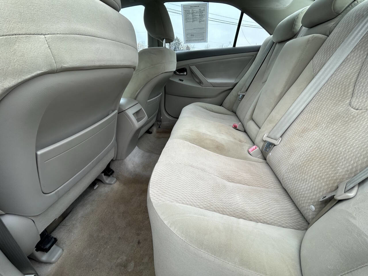 Used 2010 Toyota Camry LE image 16
