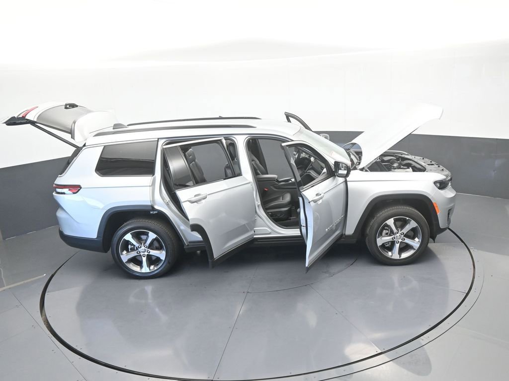 Used 2025 Jeep Grand Cherokee L Limited RWD image 71
