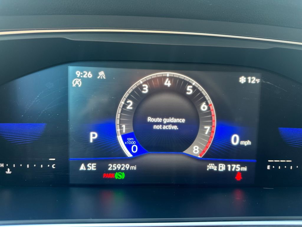 Certified 2022 Volkswagen Tiguan SE w/ Panoramic Sunroof Package image 8