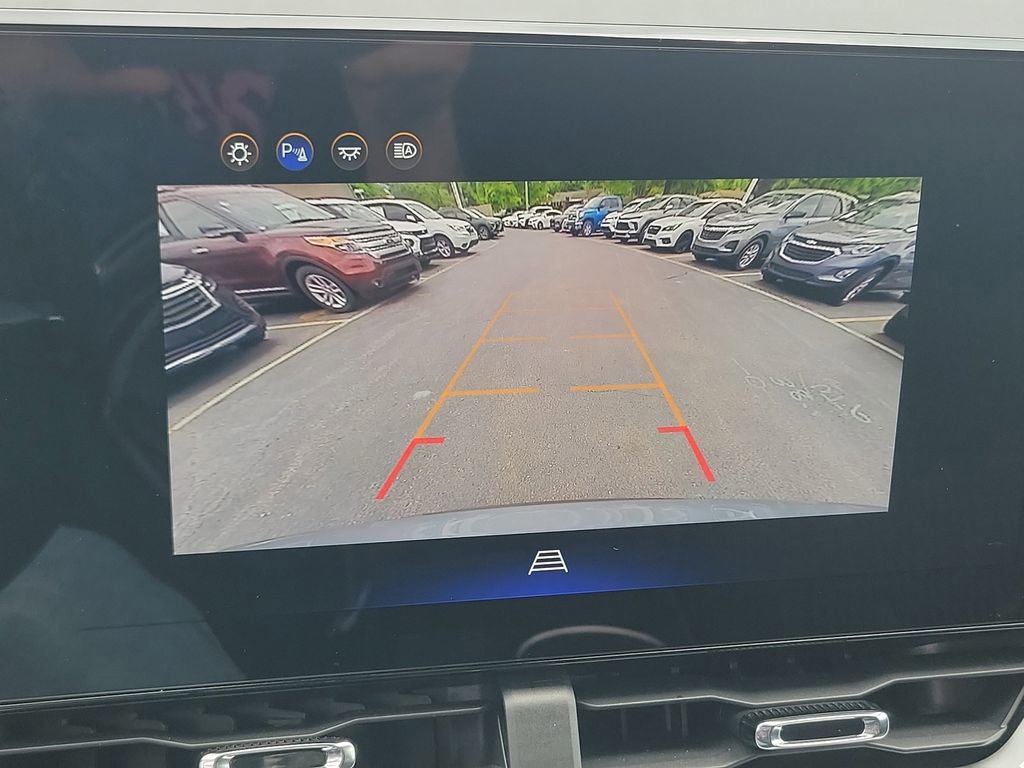 Certified 2025 Chevrolet Equinox LT FWD image 29