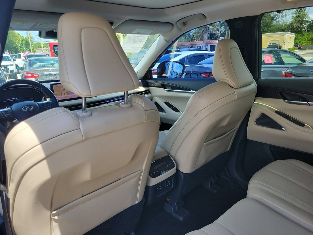 Used 2022 INFINITI QX60 Sensory w/ Vision Package FWD image 17