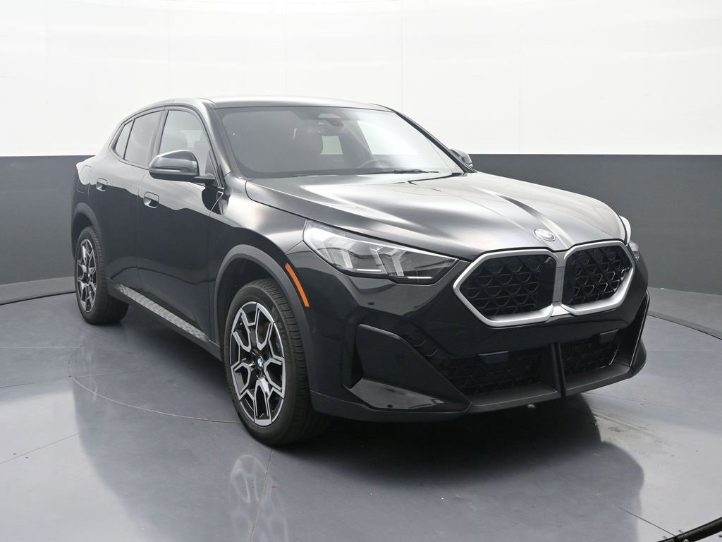 Used 2025 BMW X2 xDrive28i image 3