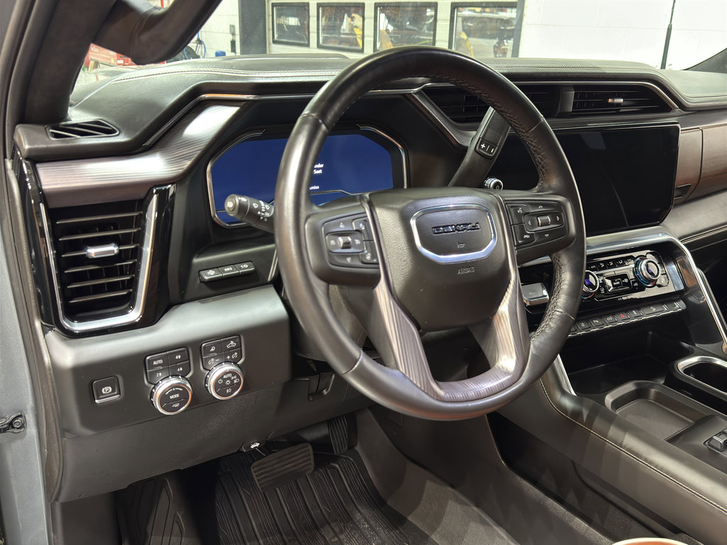 Used 2025 GMC Sierra 3500 Denali Ultimate image 21