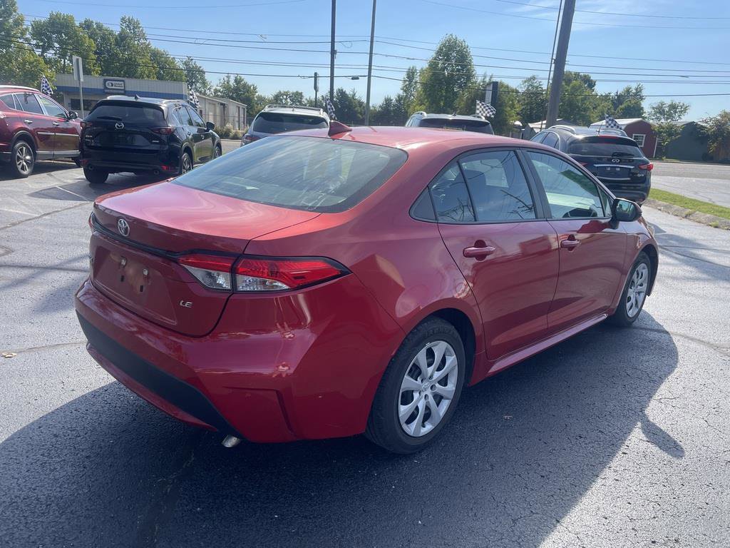 Used 2021 Toyota Corolla LE image 4