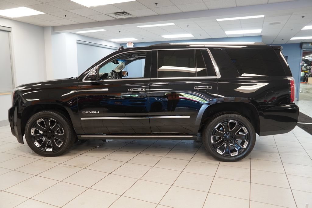 Used 2018 GMC Yukon Denali w/ Denali Ultimate Package AWD/4WD image 2