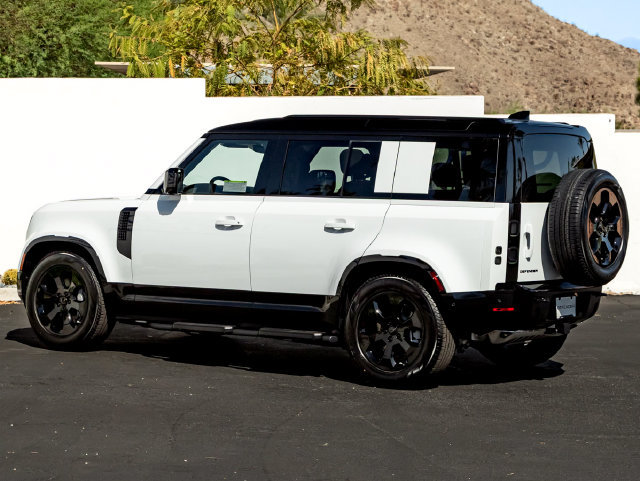 New 2026 Land Rover Defender 110 X-Dynamic SE AWD/4WD image 9