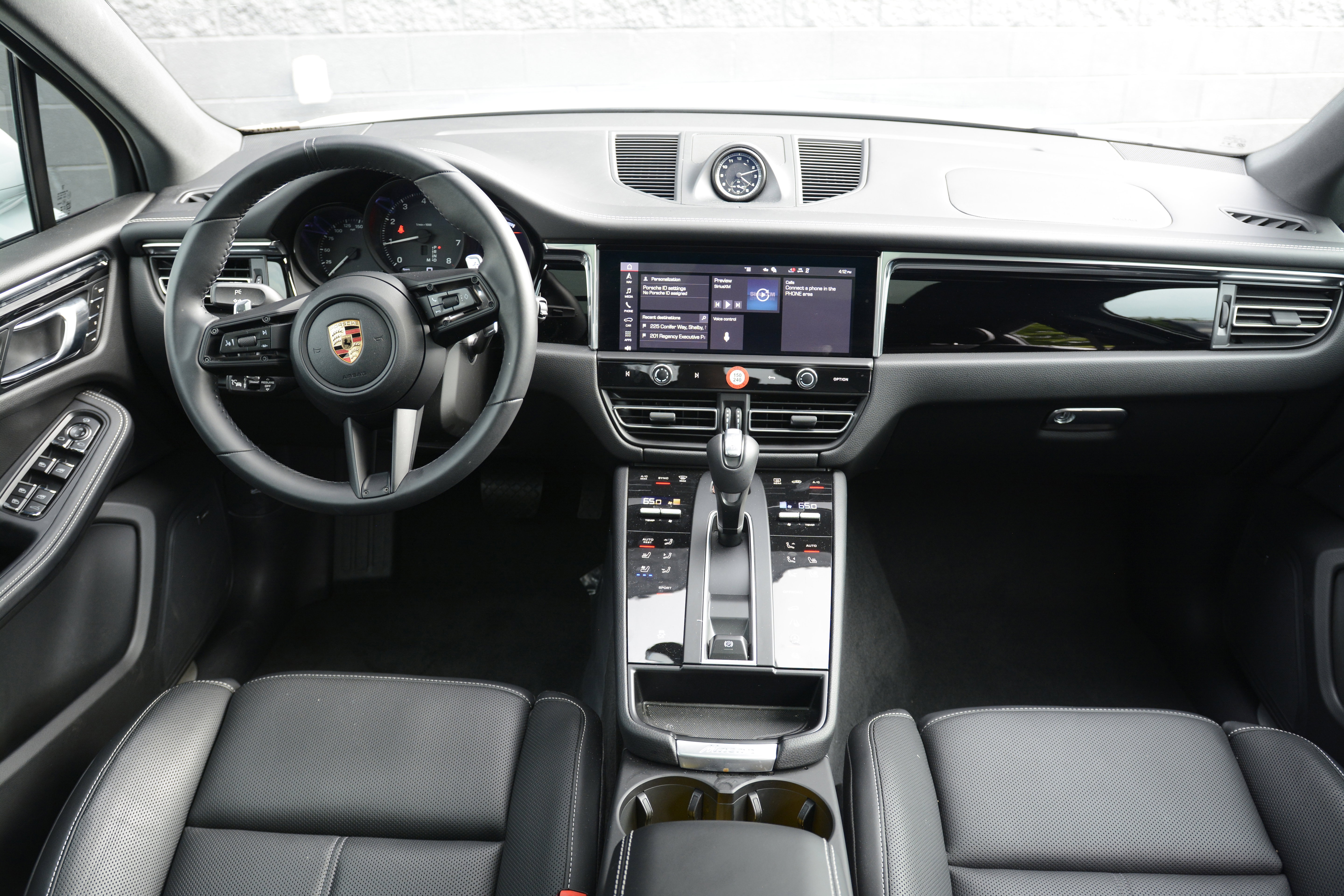 Certified 2026 Porsche Macan AWD/4WD image 12