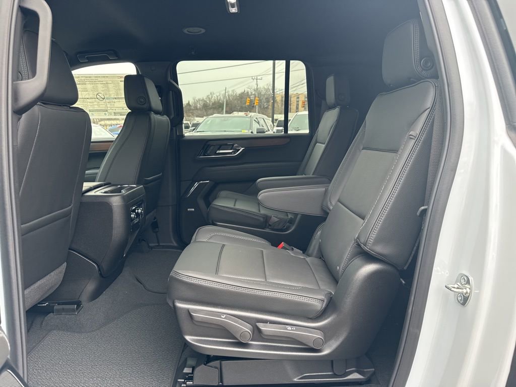 New 2026 GMC Yukon XL Denali image 32