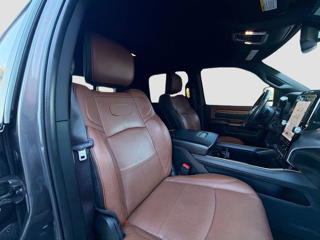 Used 2024 RAM 3500 Limited image 27