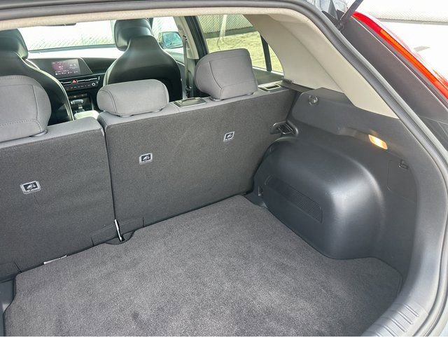 Certified 2025 Kia Niro LX image 18