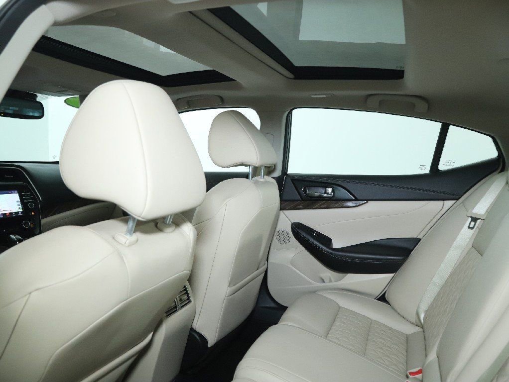 Used 2017 Nissan Maxima Platinum image 15