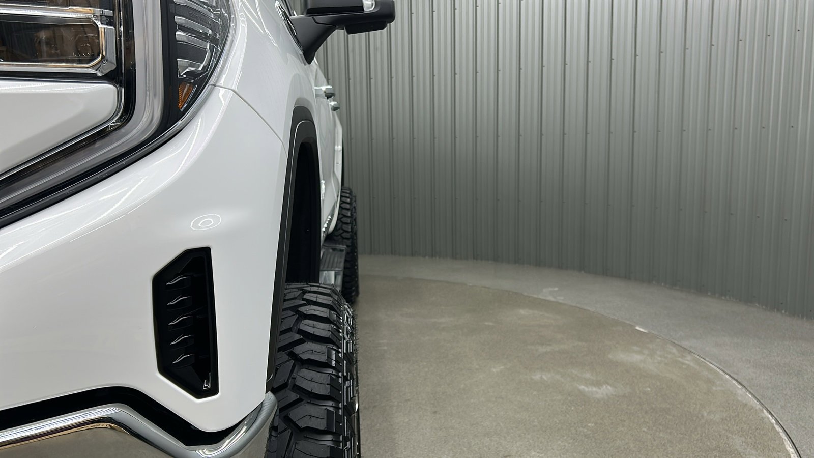 Used 2023 GMC Sierra 1500 SLT image 16