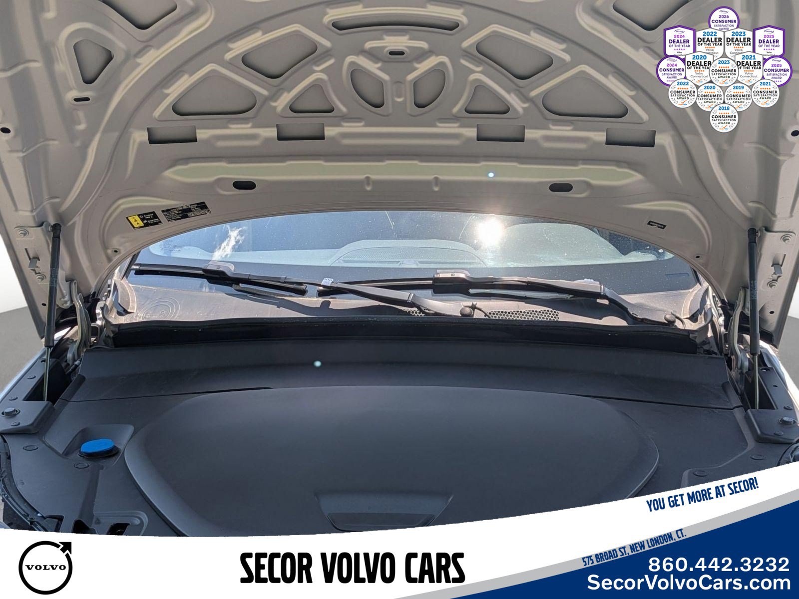 Used 2023 Volvo C40 P8 Recharge Ultimate w/ Protection Package Premier AWD/4WD image 29